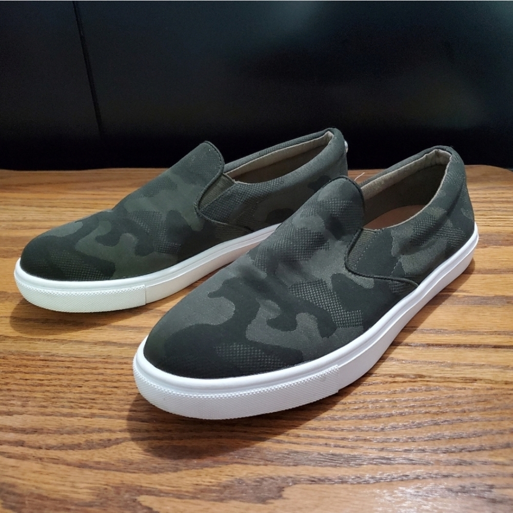 Steve Madden Slip on Camo shoes
